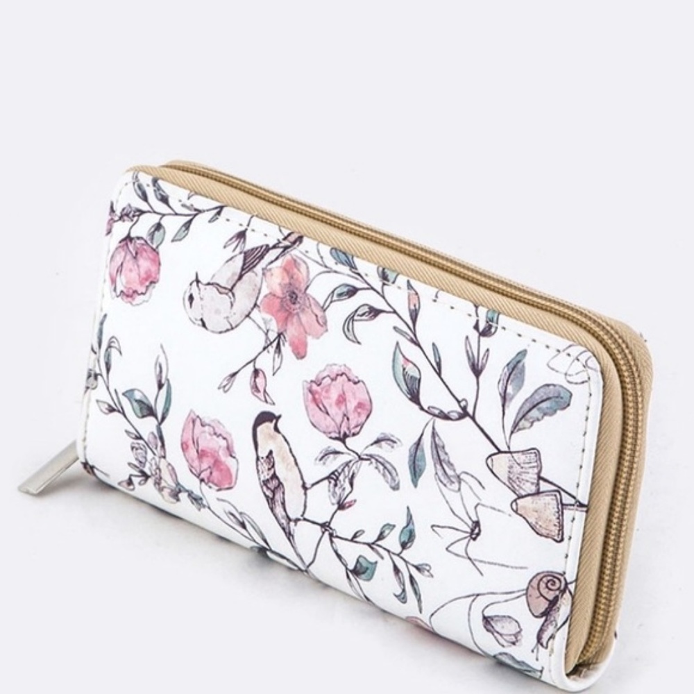 LAST♡ NWT Vintage Scene White Floral Birds Wallet